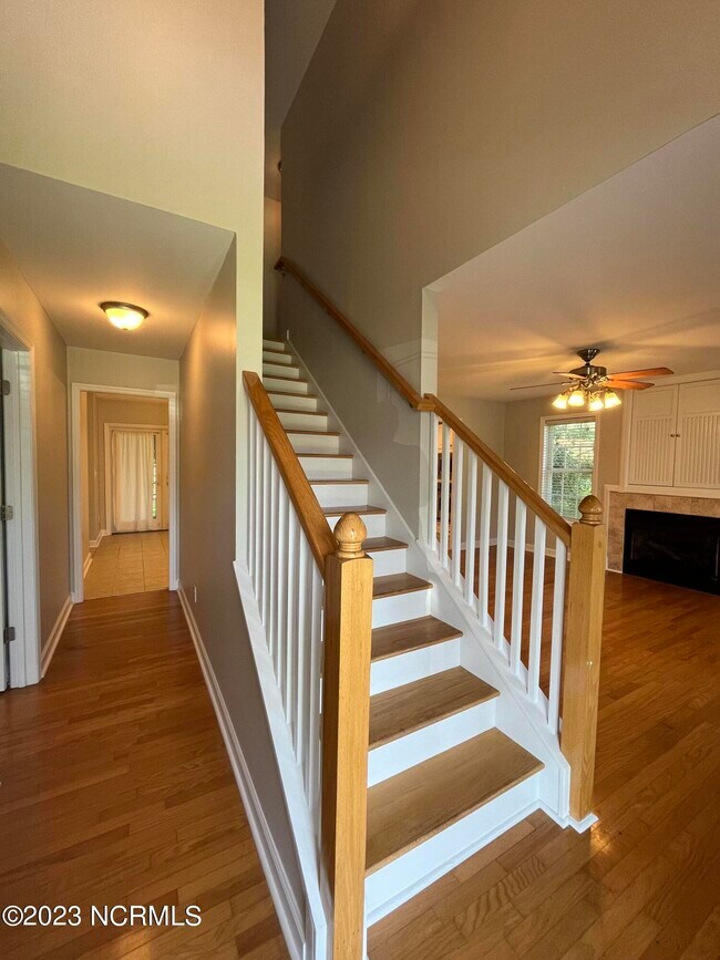 Building Photo - 118 Owens Dr