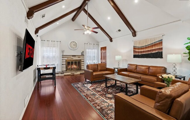 Building Photo - 2653 Heatherwood Dr
