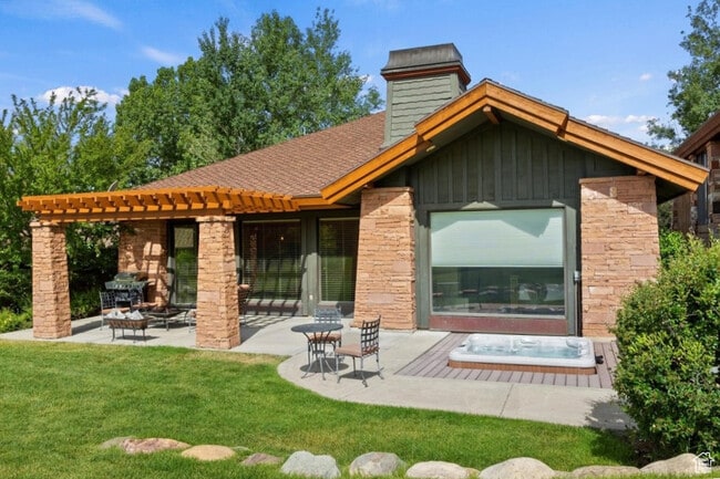 Building Photo - 4859 Eagle Ridge Dr