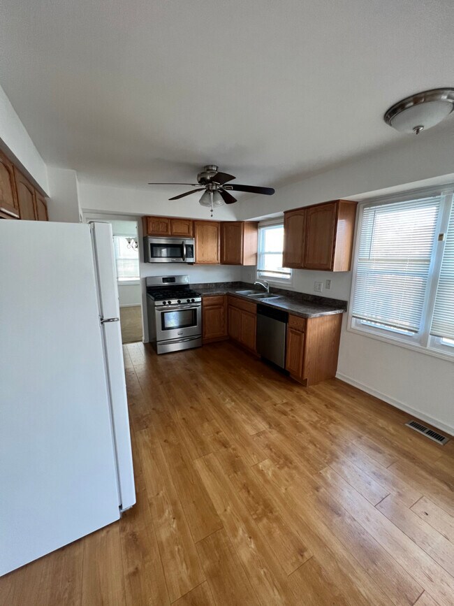 Foto del edificio - 1205 Monarch Ln