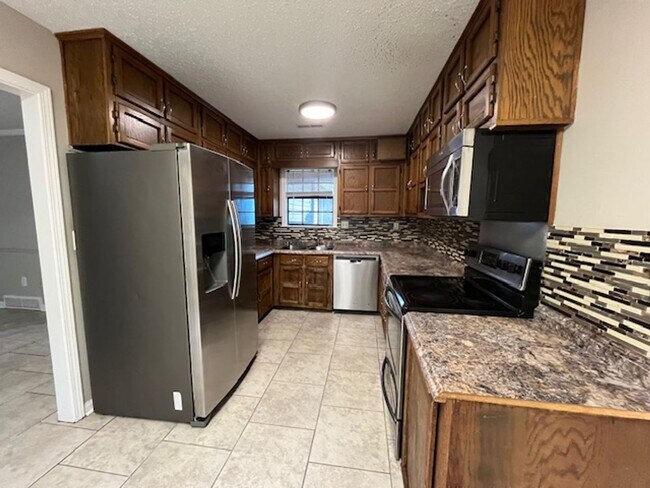 Foto del edificio - Renovated 3 Bedroom 2 Bath Home for Rent w...