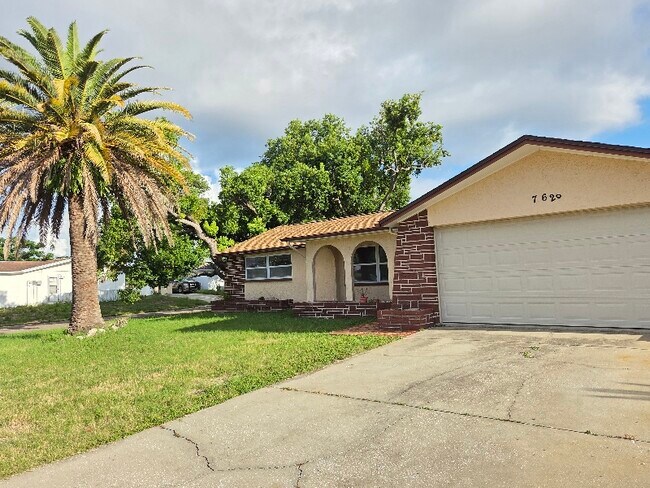 Building Photo - 7629 Topay Ln