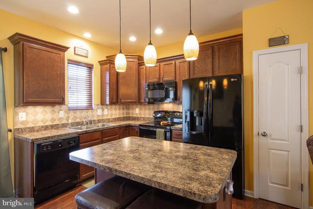 Foto principal - 816 Croggan Cres