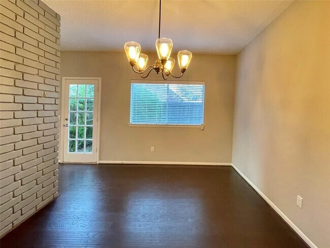 Foto del edificio - 21707 Country Park Ct