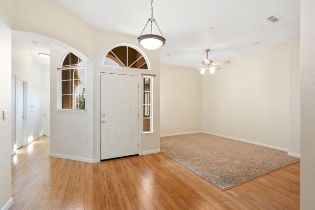 Building Photo - 2347 Amber Falls Dr