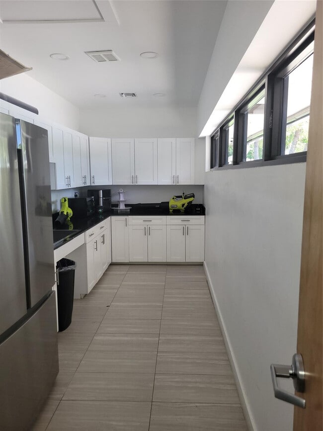 Building Photo - 2671 S Course Dr