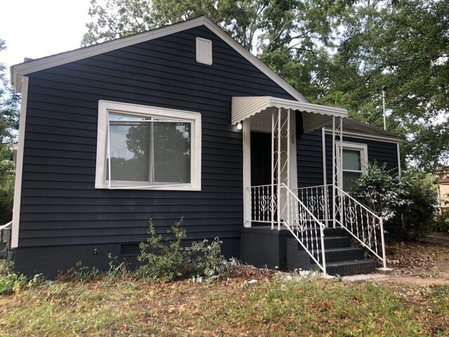 Primary Photo - 109 Realty St