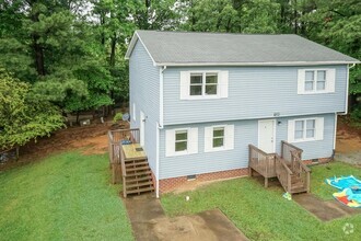Building Photo - 1300 Cherrycrest Dr