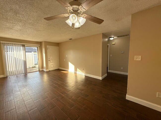 Foto del edificio - JCR1 - 5445