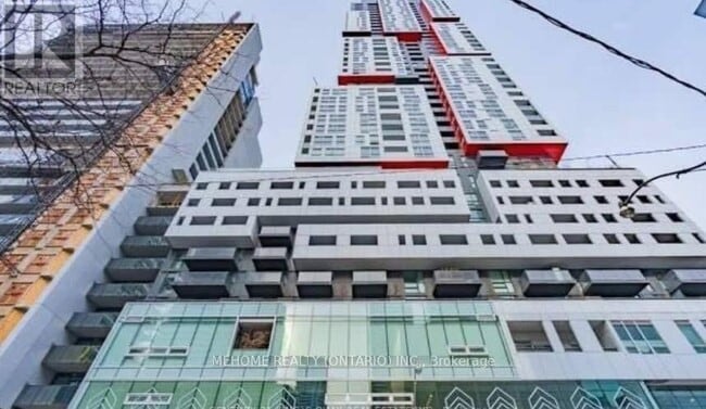 Building Photo - 318 Richmond St W