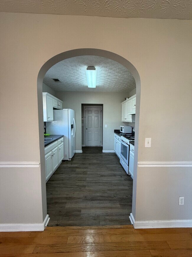 Foto del edificio - 1100 Longford Ct