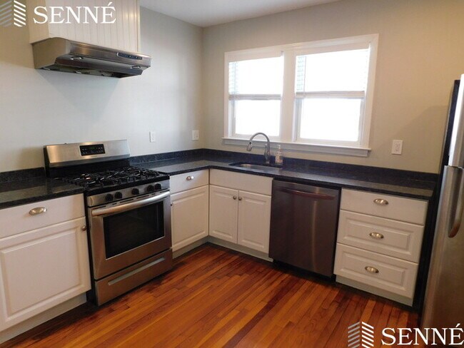 Foto del edificio - 24 Magnolia Ave