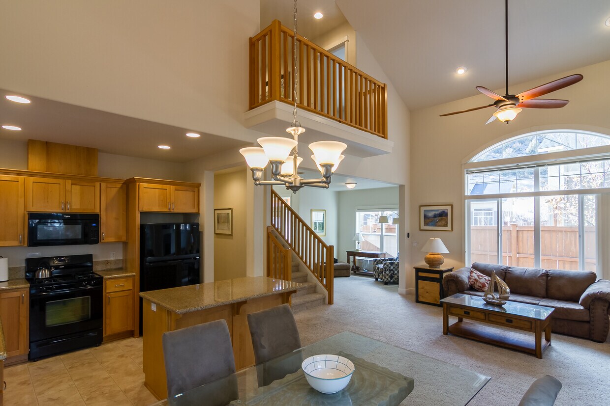 1075 NE Parkview Ct, Bend, OR 97701 House Rental in Bend, OR