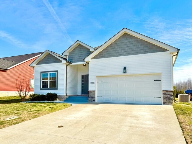 Building Photo - 1013 Berry Bnd