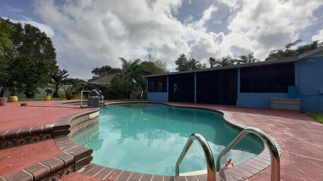 Foto del edificio - 12157 Sycamore Ln