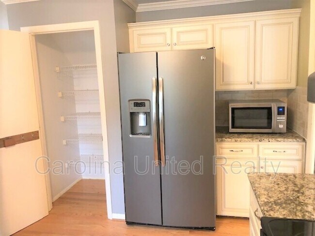 Foto del edificio - 10755 Colony Woods Dr