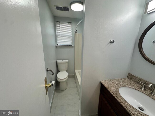 Building Photo - 7900 Frankford Ave