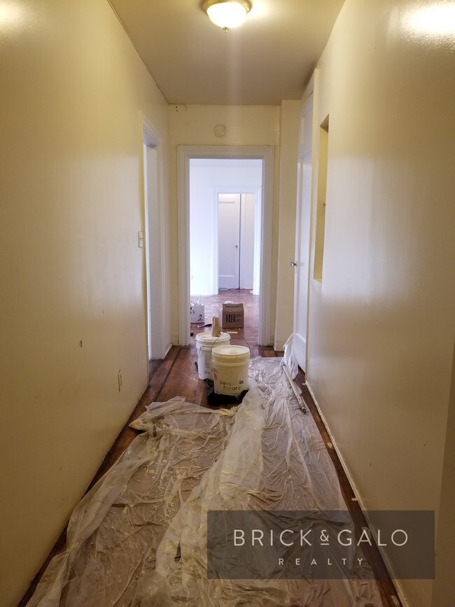 Building Photo - 130 Lenox Rd
