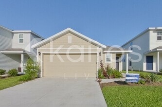 Building Photo - 8656 SW 44th Ct
