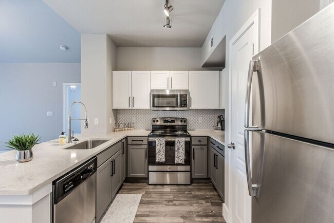 Foto del edificio - Your Dream Apartment Just Got $750 More Af...