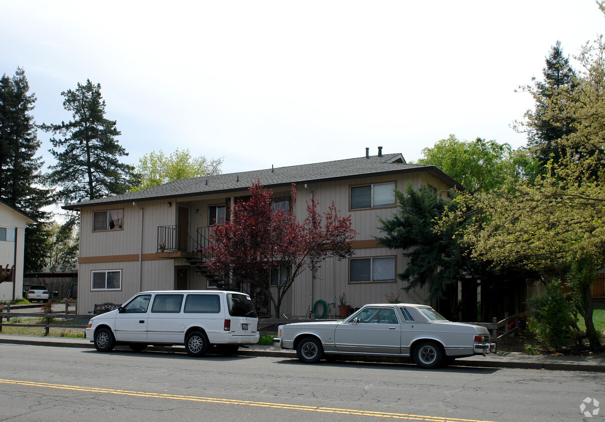 Building Photo - 440 March Ave