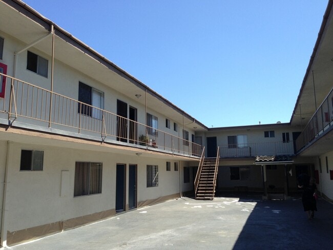 Interior Photo - 129th St