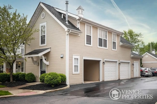 Exterior - 1493 Chambers Rd