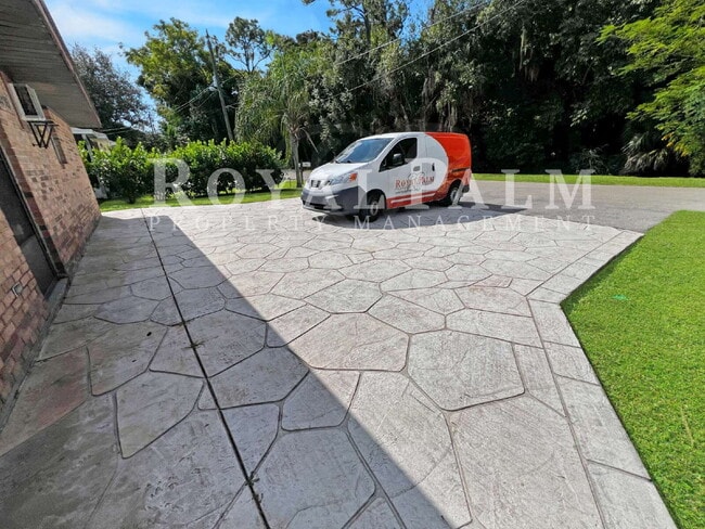 Building Photo - 2 Bed, 2 Bath, and a Whole New Energy — Kick Off 2026 in Bonita Springs