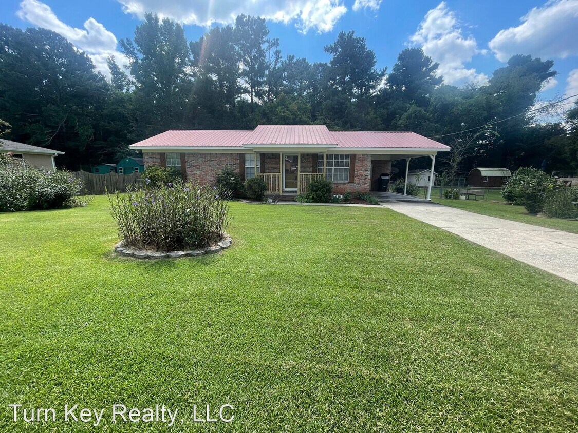 3 br, 1.5 bath House 1810 Frankfort Lane House Rental in Fultondale