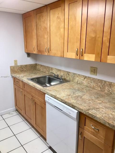 Foto del edificio - 14221 N Kendall Dr