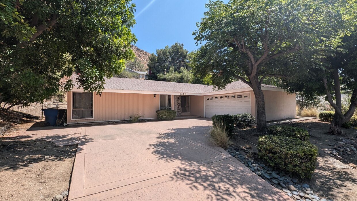 Single Level home near UCR available for Rent - Single Level home near UCR available for Rent