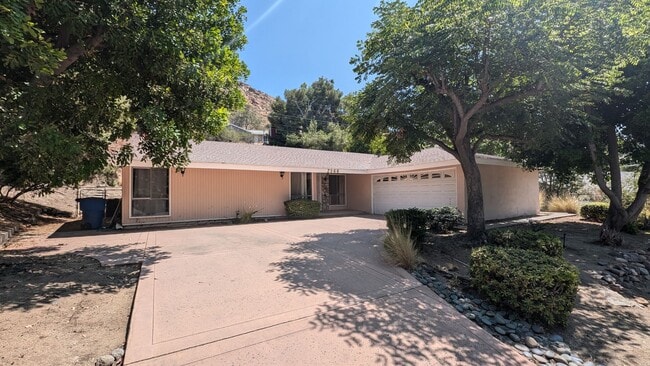 Single Level home near UCR available for Rent - Single Level home near UCR available for Rent