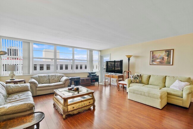 Photo - 1160 N Federal Hwy Apartment