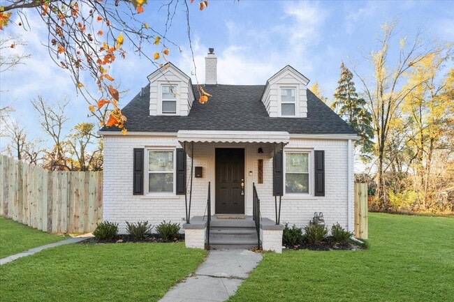 Building Photo - 16221 Santa Rosa Dr