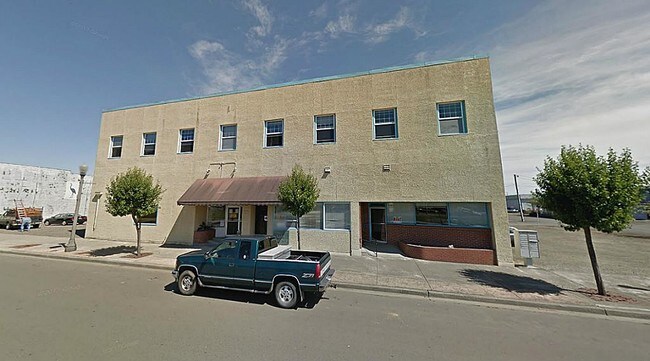Building Photo - 217 3rd St