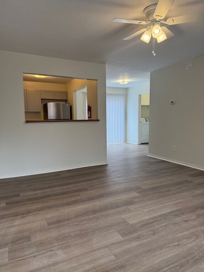 Building Photo - 3 Bedroom/3.5 Bath Townhome