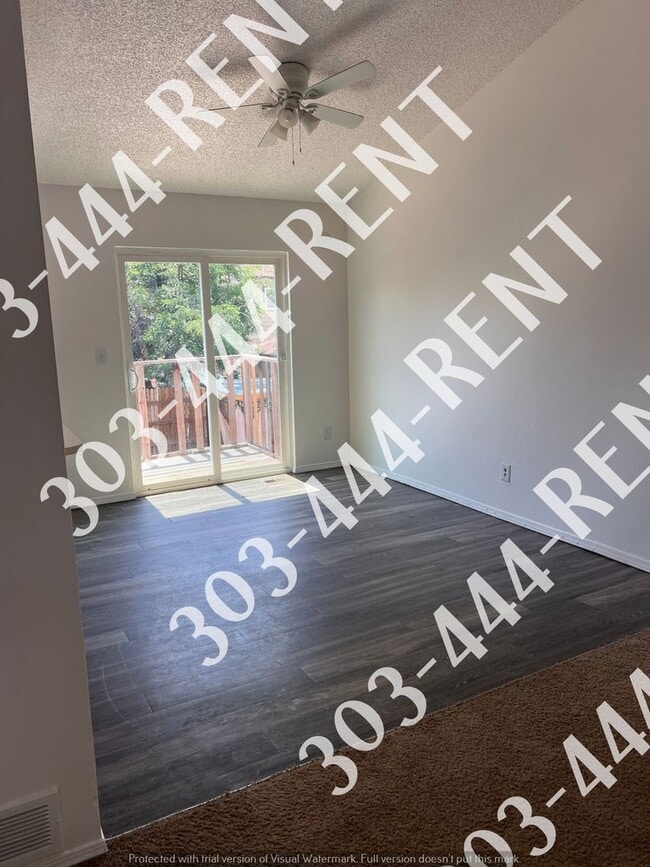 Foto del edificio - Large 3 Bedroom 2 Bathroom located in Gree...