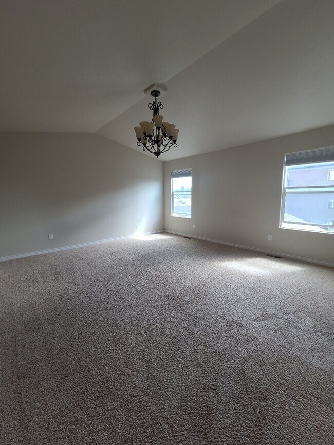 Building Photo - 1029 Old Town Ln
