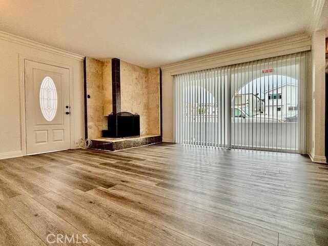 Foto del edificio - 902 W Balboa Blvd