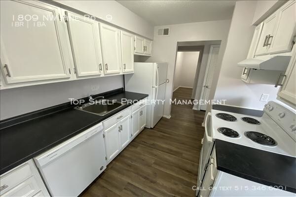 Foto del edificio - Spacious, 1 bedrooms available