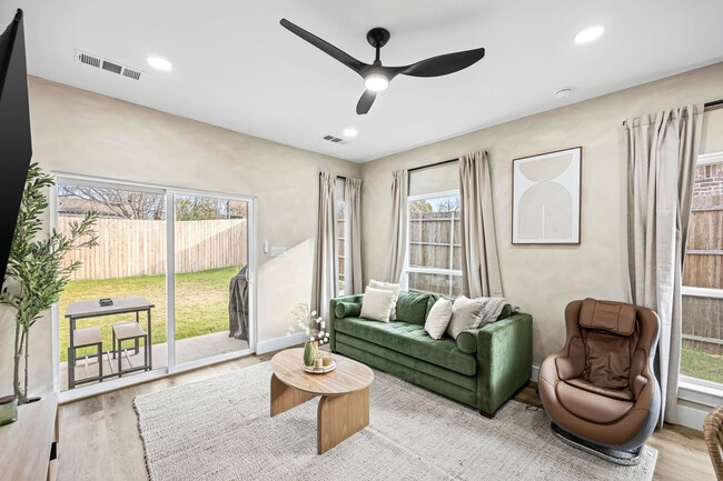 Building Photo - 5702 Riverside Dr