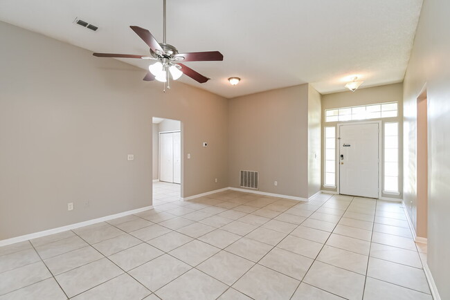 Building Photo - 2912 Brittany Bluff Dr