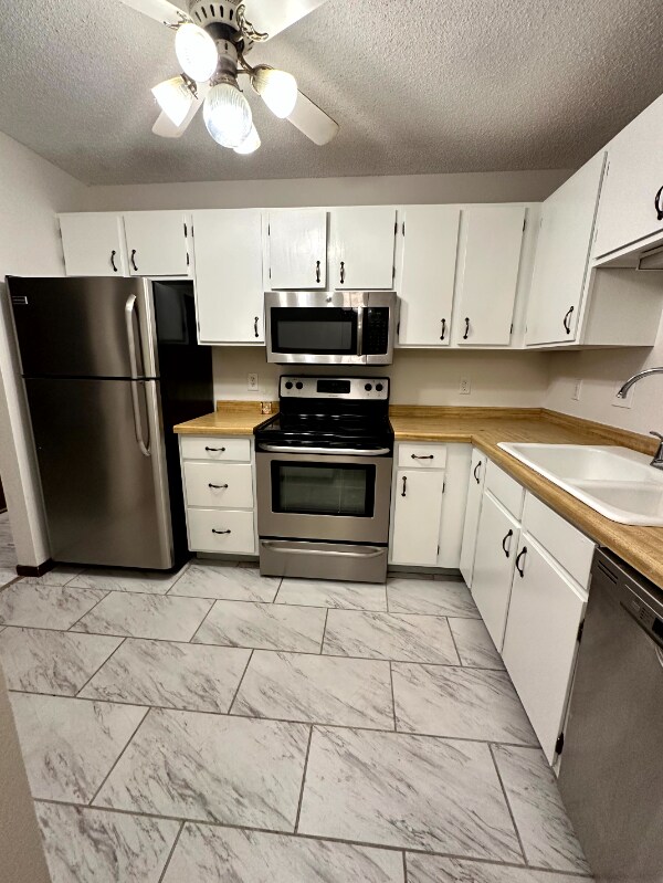 Foto del edificio - 3850 Plymouth Blvd