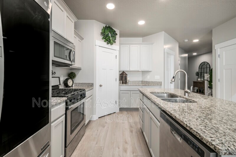 Foto principal - 14443 S Quiet Shade Dr