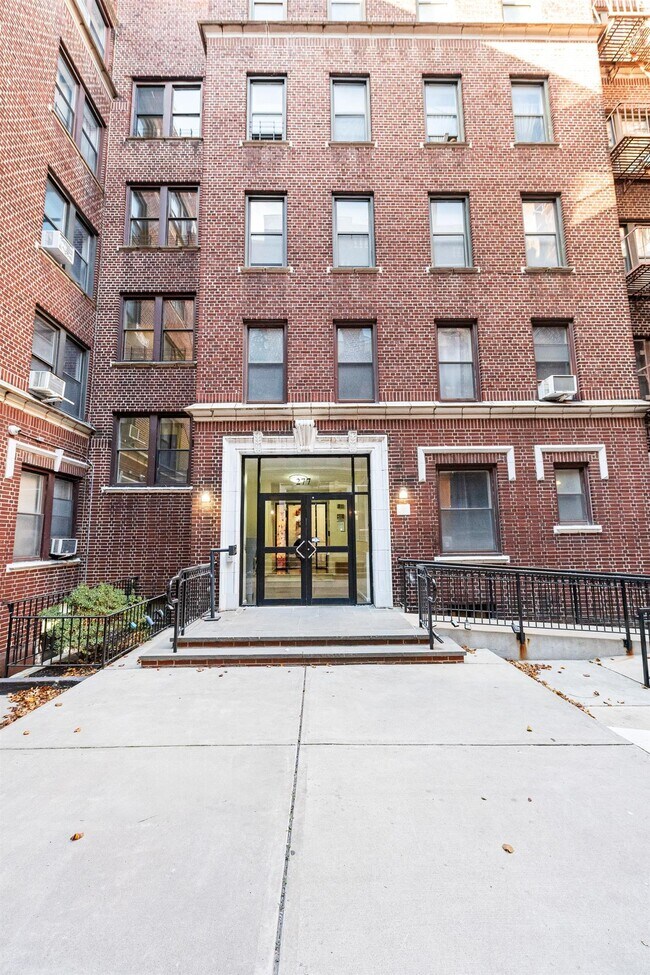 Foto del edificio - 277 Harrison Ave