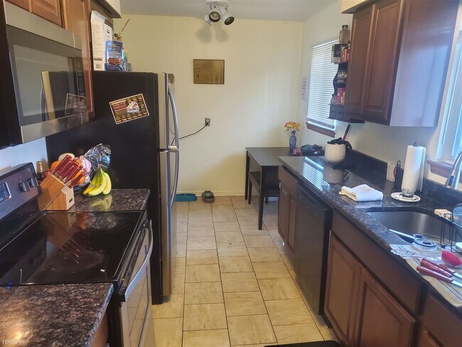 Building Photo - 3 br, 1.5 bath House - 2979 Verle