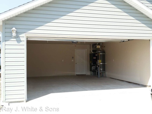 Building Photo - 2 br, 2 bath House - 1120 LIBERTY DR