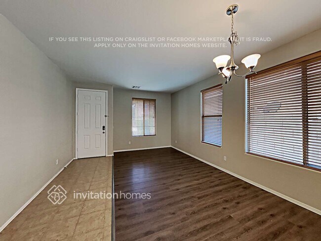 Building Photo - 4112 E Cherry Hills Dr