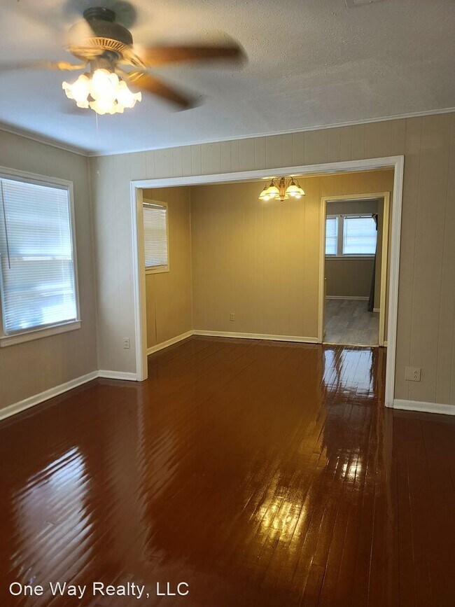 Building Photo - 3 br, 1 bath House - 2013 Tulip St.