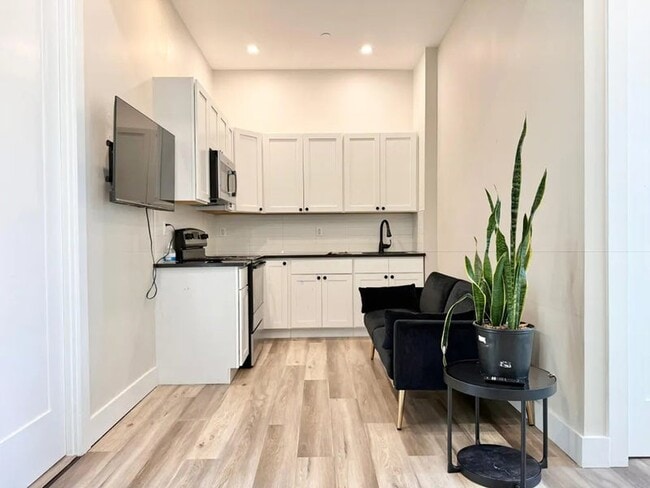 Photo - Furnished room/NOT APARTMENT